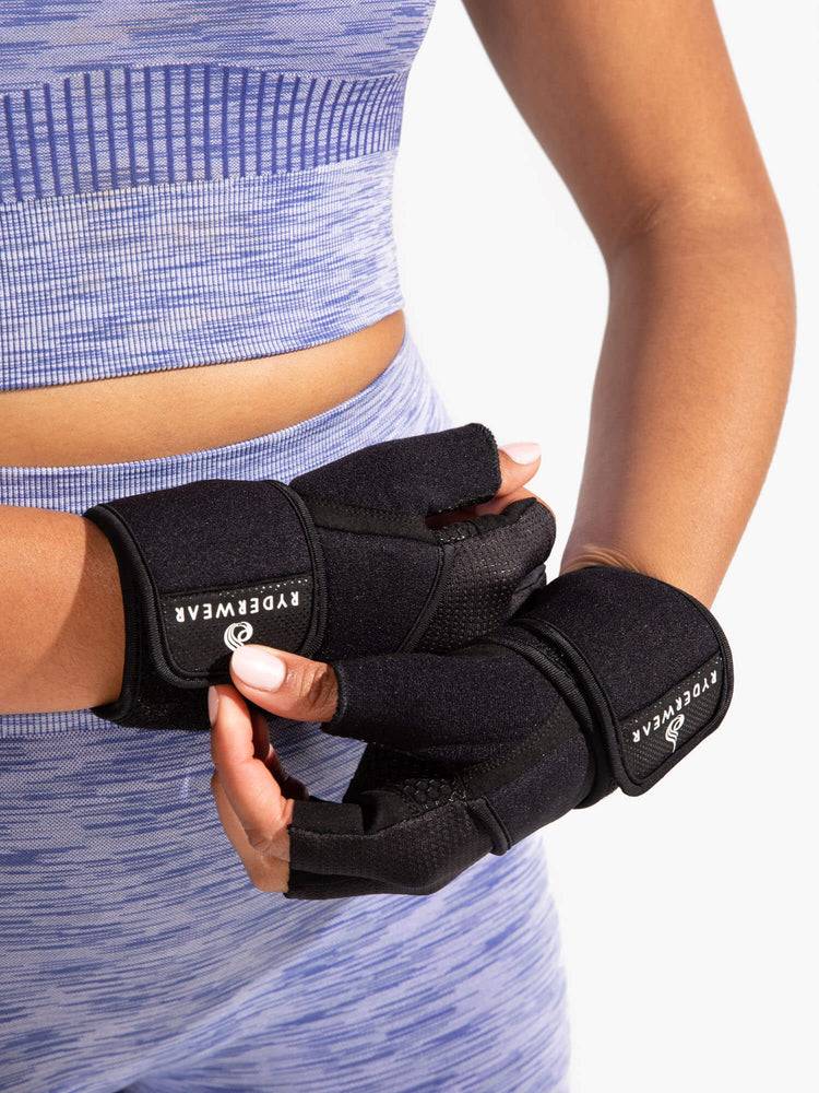 Ryderwear Men Gloves Wrap Lifting Men's Gloves Black | CA2543JJ