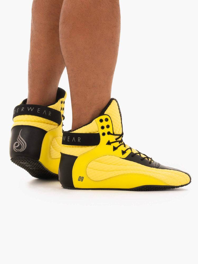 Ryderwear Men Shoes D-Mak Rogue Men's Shoes Yellow | CA2562BC