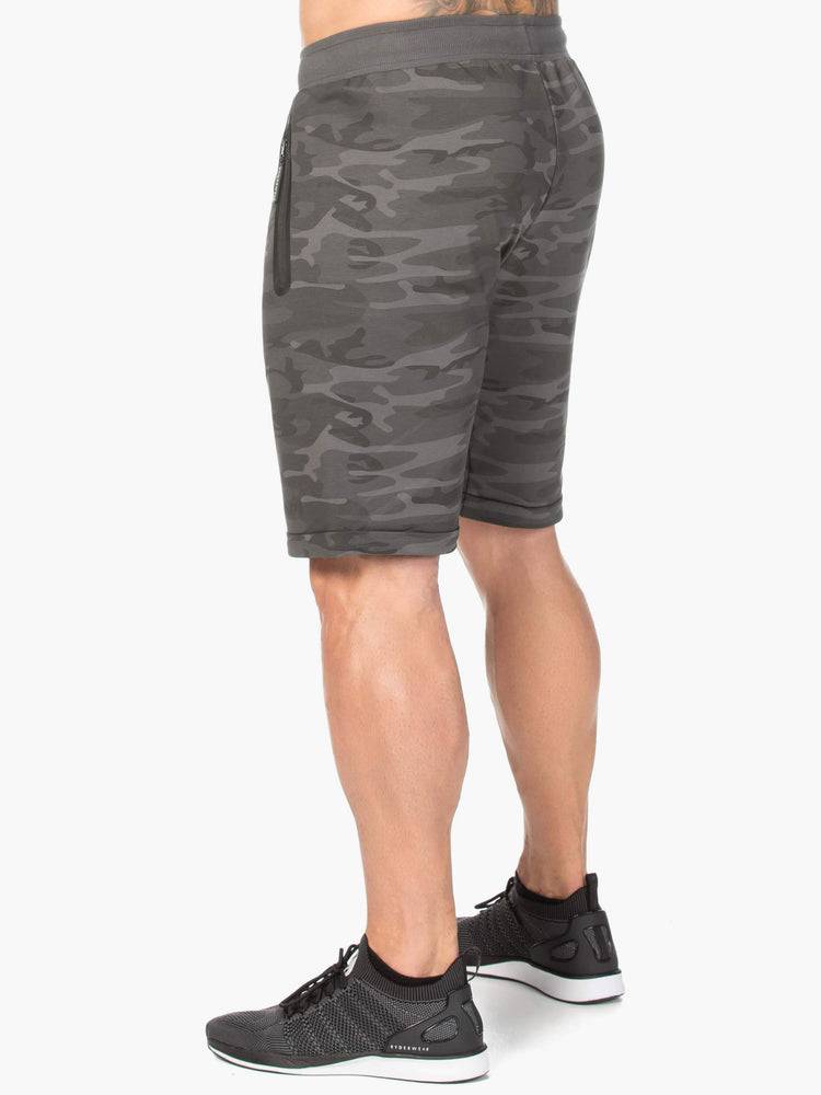 Ryderwear Men Shorts Camo Fleece Track Men's Shorts Black Camo | CA2797WY