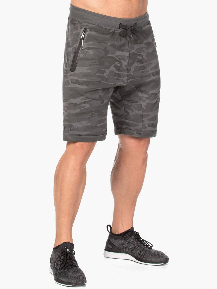 Ryderwear Men Shorts Camo Fleece Track Men's Shorts Black Camo | CA2797WY