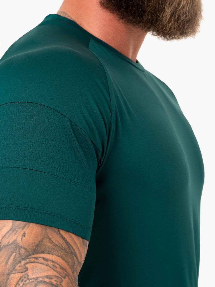 Ryderwear Men T Shirts Action Mesh Men's T Shirts Emerald | CA2963RW