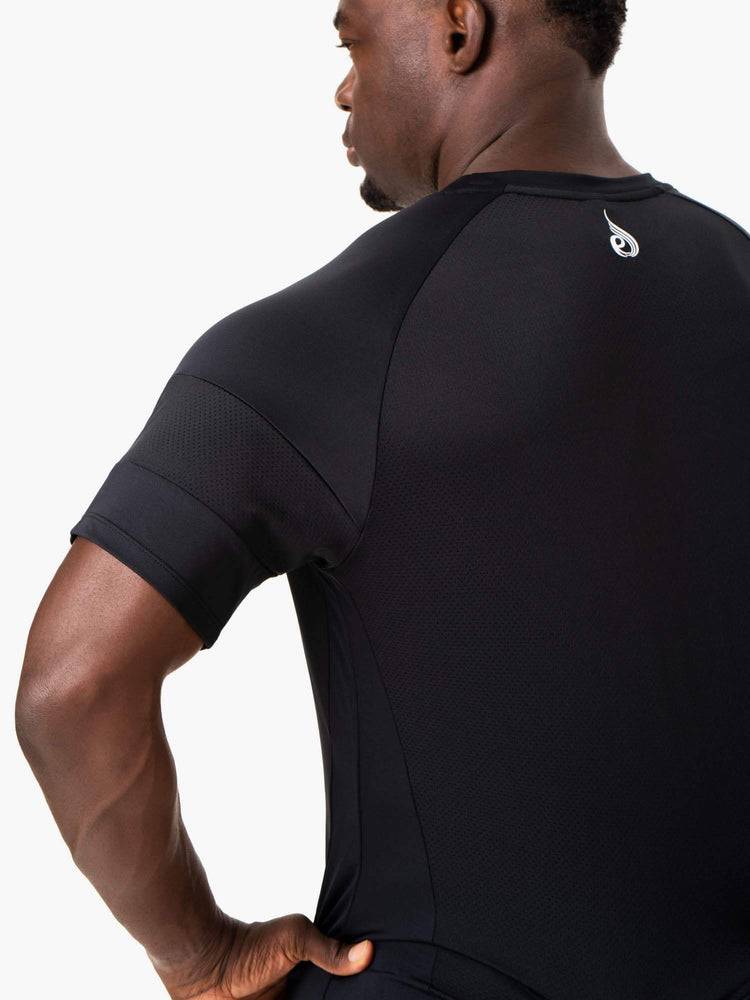 Ryderwear Men T Shirts Action Mesh Men's T Shirts Black | CA2967MA