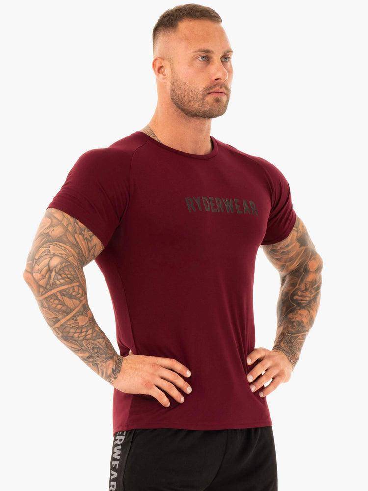 Ryderwear Men T Shirts Active Men's T Shirts Burgundy | CA2960UT