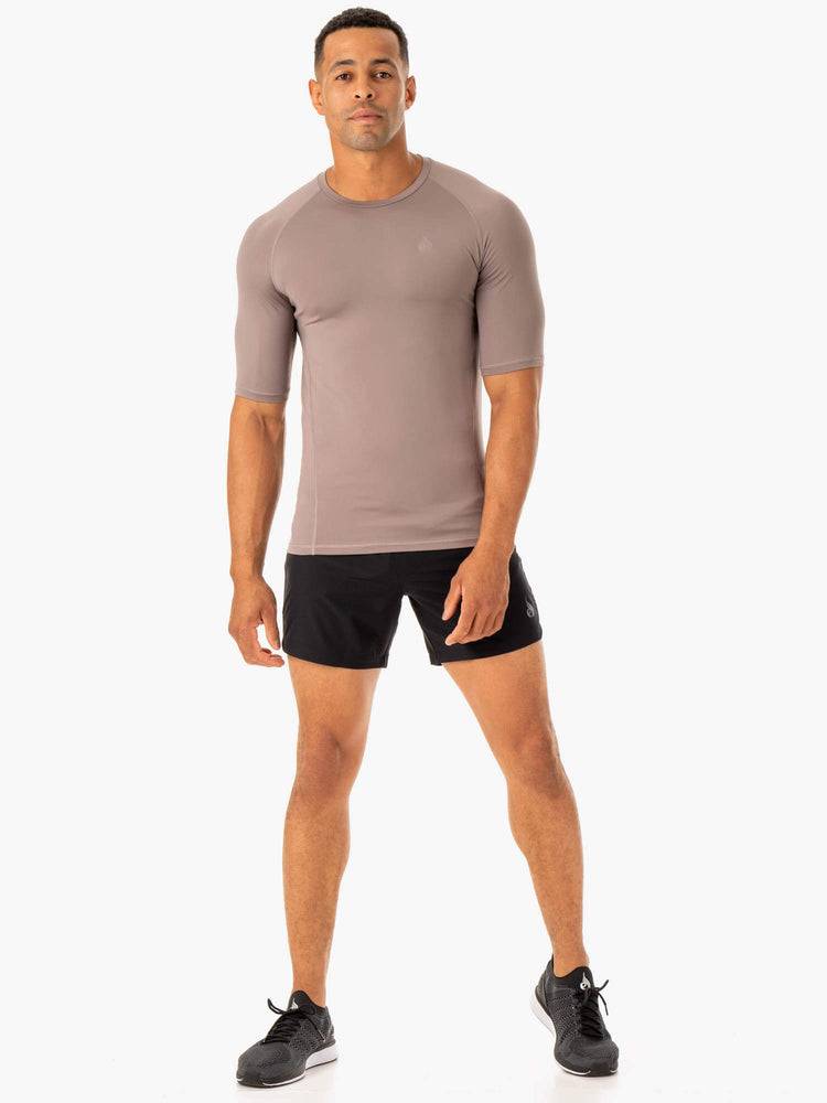 Ryderwear Men T Shirts Division Base Layer Men's T Shirts Taupe | CA2938EX