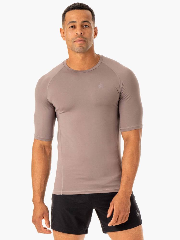 Ryderwear Men T Shirts Division Base Layer Men\'s T Shirts Taupe | CA2938EX