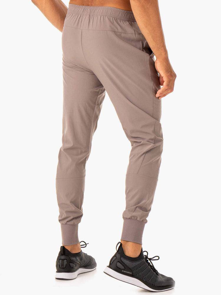 Ryderwear Men Track Pants Division Woven Joggers Men's Track Pants Taupe | CA3145OR