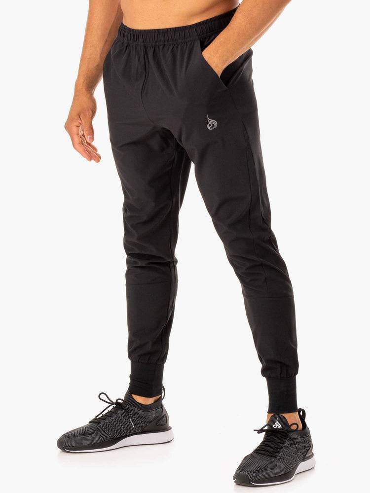 Ryderwear Men Track Pants Division Woven Joggers Men\'s Track Pants Black | CA3146IS