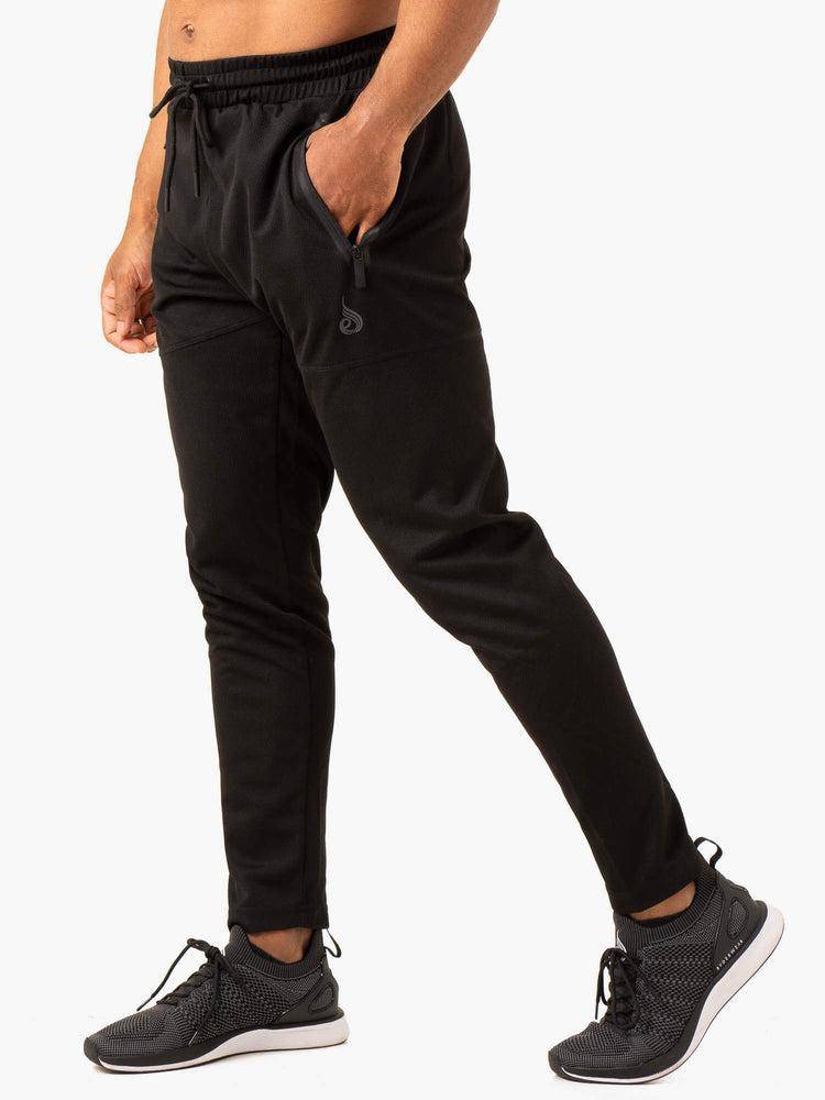 Ryderwear Men Track Pants Mesh Training Men\'s Track Pants Black | CA3125AP