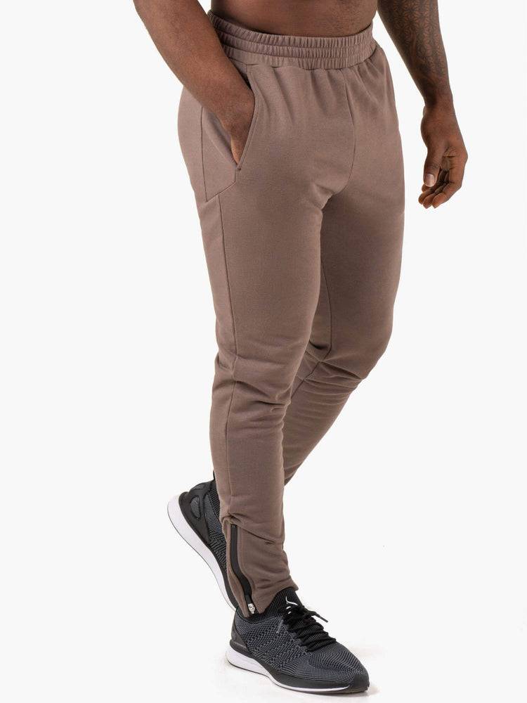 Ryderwear Men Track Pants Pursuits Men's Track Pants Taupe | CA3119HK