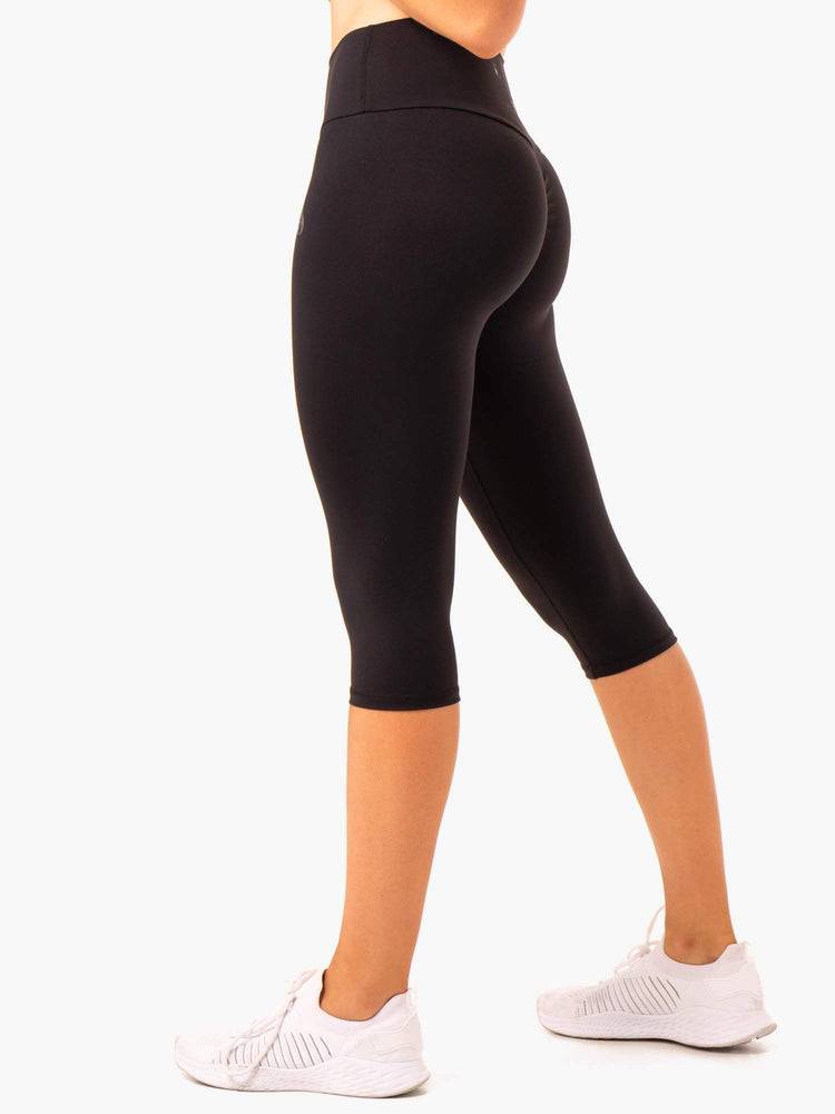 Ryderwear Women Leggings Reset High Waisted Scrunch Capri Women's Leggings Black | CA2312FM