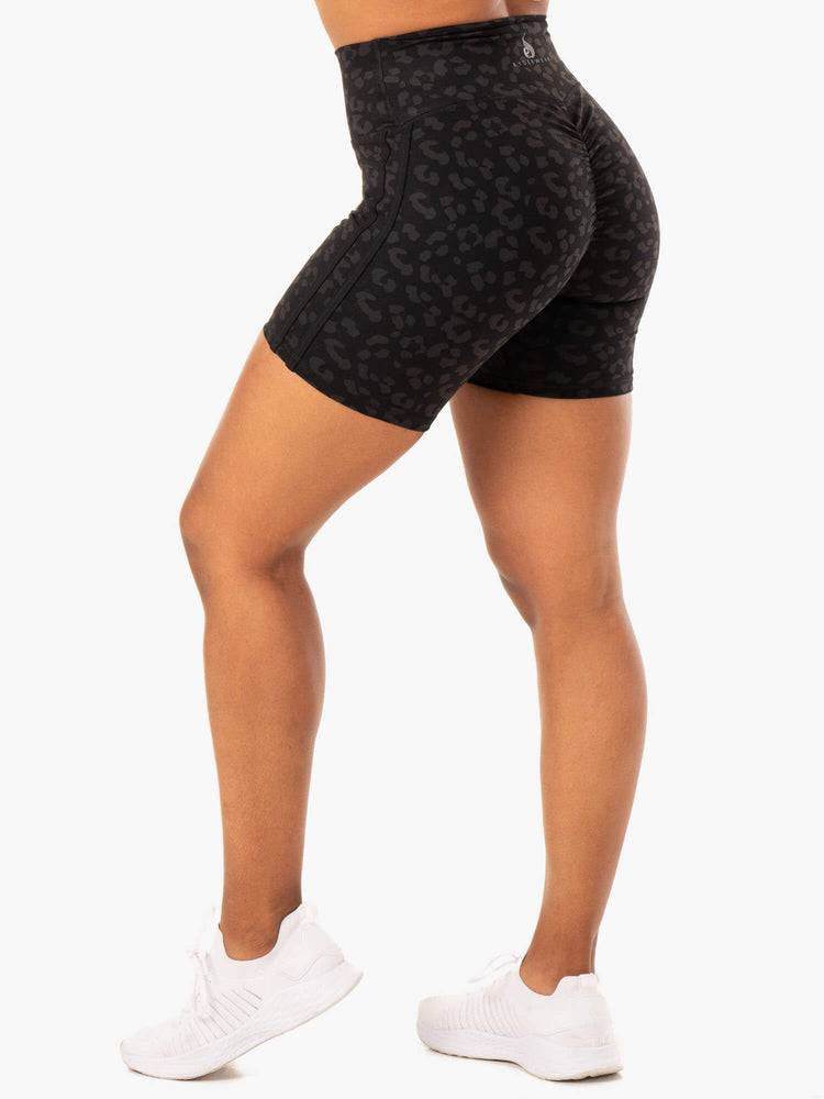 Ryderwear Women Shorts Evolution High Waisted Scrunch Women's Shorts Black Leopard | CA1971BC