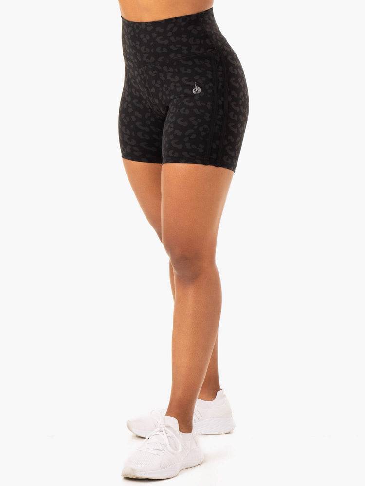 Ryderwear Women Shorts Evolution High Waisted Scrunch Women\'s Shorts Black Leopard | CA1971BC