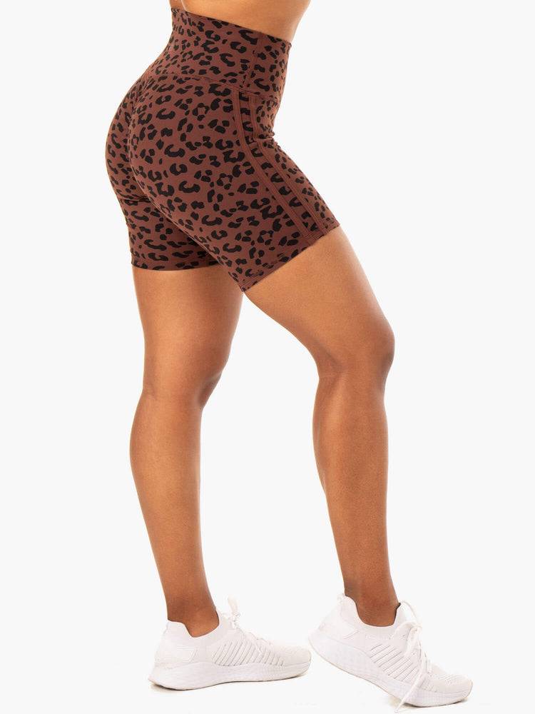 Ryderwear Women Shorts Evolution High Waisted Scrunch Women's Shorts Chocolate Leopard | CA1980UT