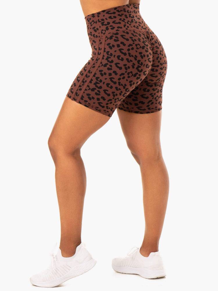 Ryderwear Women Shorts Evolution High Waisted Scrunch Women\'s Shorts Chocolate Leopard | CA1980UT