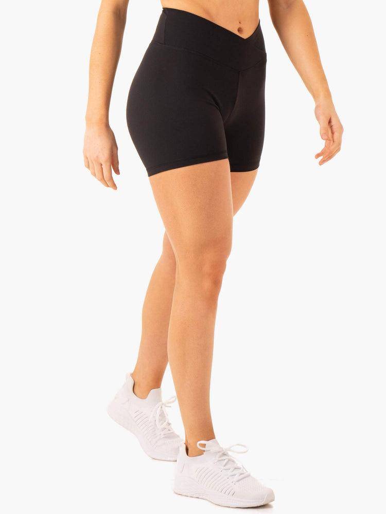 Ryderwear Women Shorts Serene Cross Over Scrunch Women's Shorts Black | CA2046XF