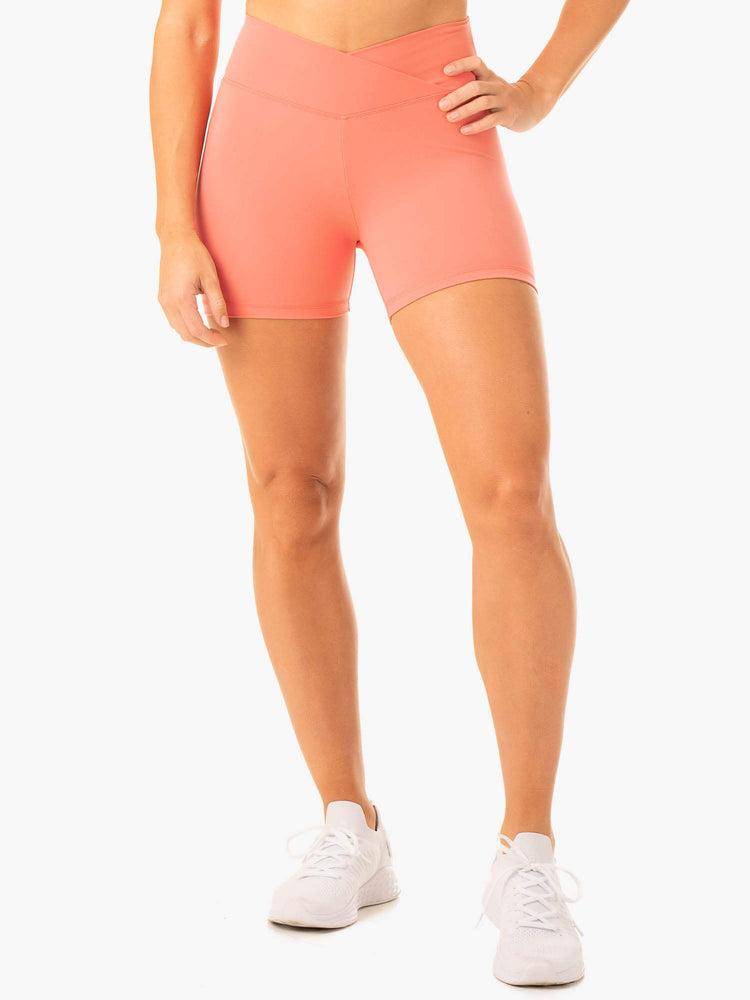 Ryderwear Women Shorts Serene Cross Over Scrunch Women\'s Shorts Rose Pink | CA2063SO