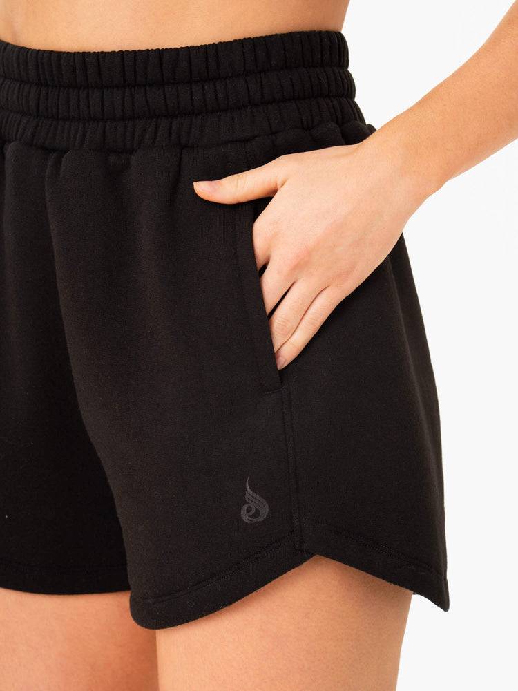 Ryderwear Women Shorts Sideline Track Women's Shorts Black | CA2022VD