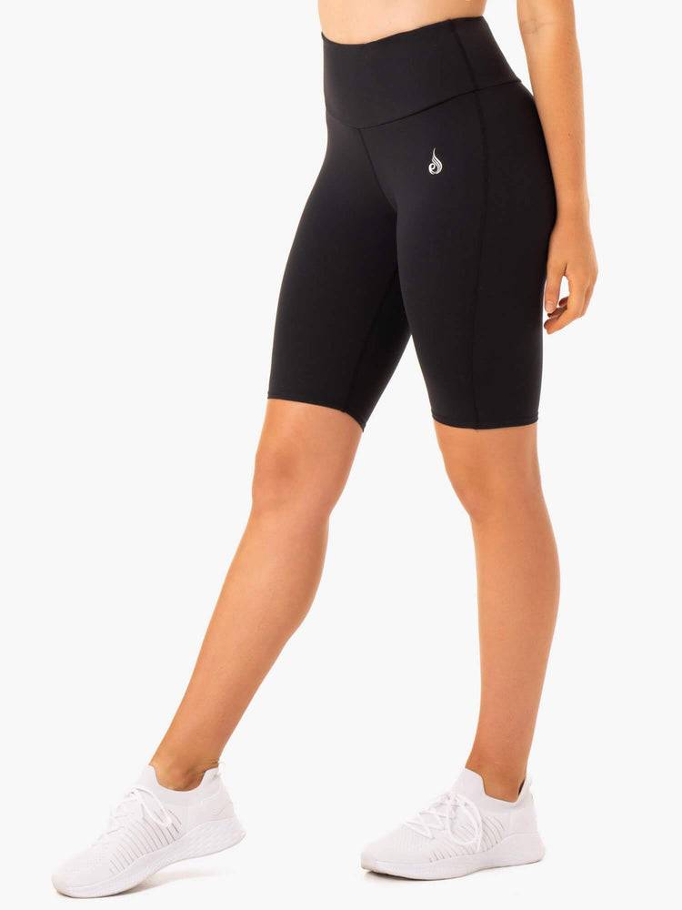 Ryderwear Women Shorts Staples Scrunch Bum Bike Women's Shorts Black | CA1959SO