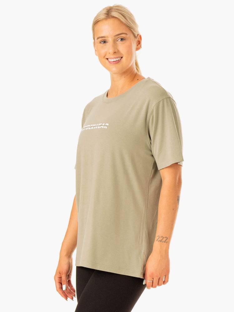 Ryderwear Women T Shirts Edit Longline Women's T Shirts Sage | CA1389FM