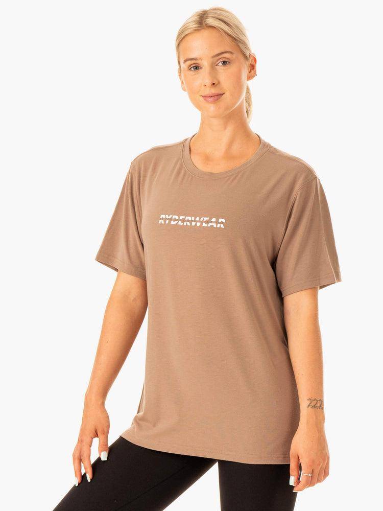 Ryderwear Women T Shirts Edit Longline Women's T Shirts Latte | CA1390GL