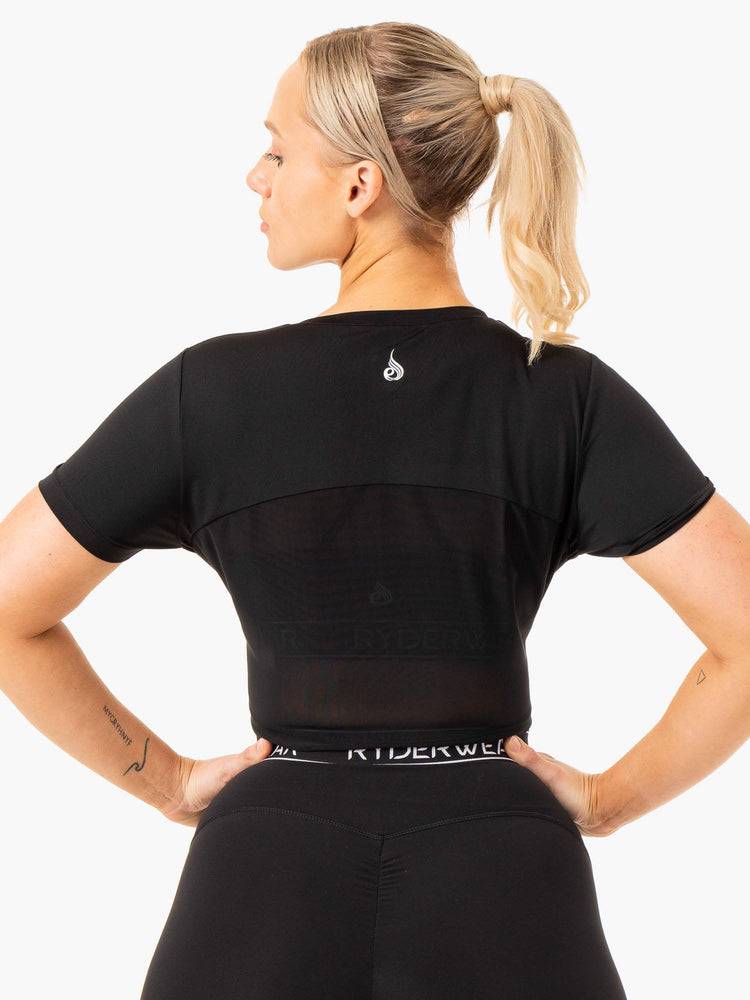 Ryderwear Women T Shirts Level Up Cropped Women's T Shirts Black | CA1370XF